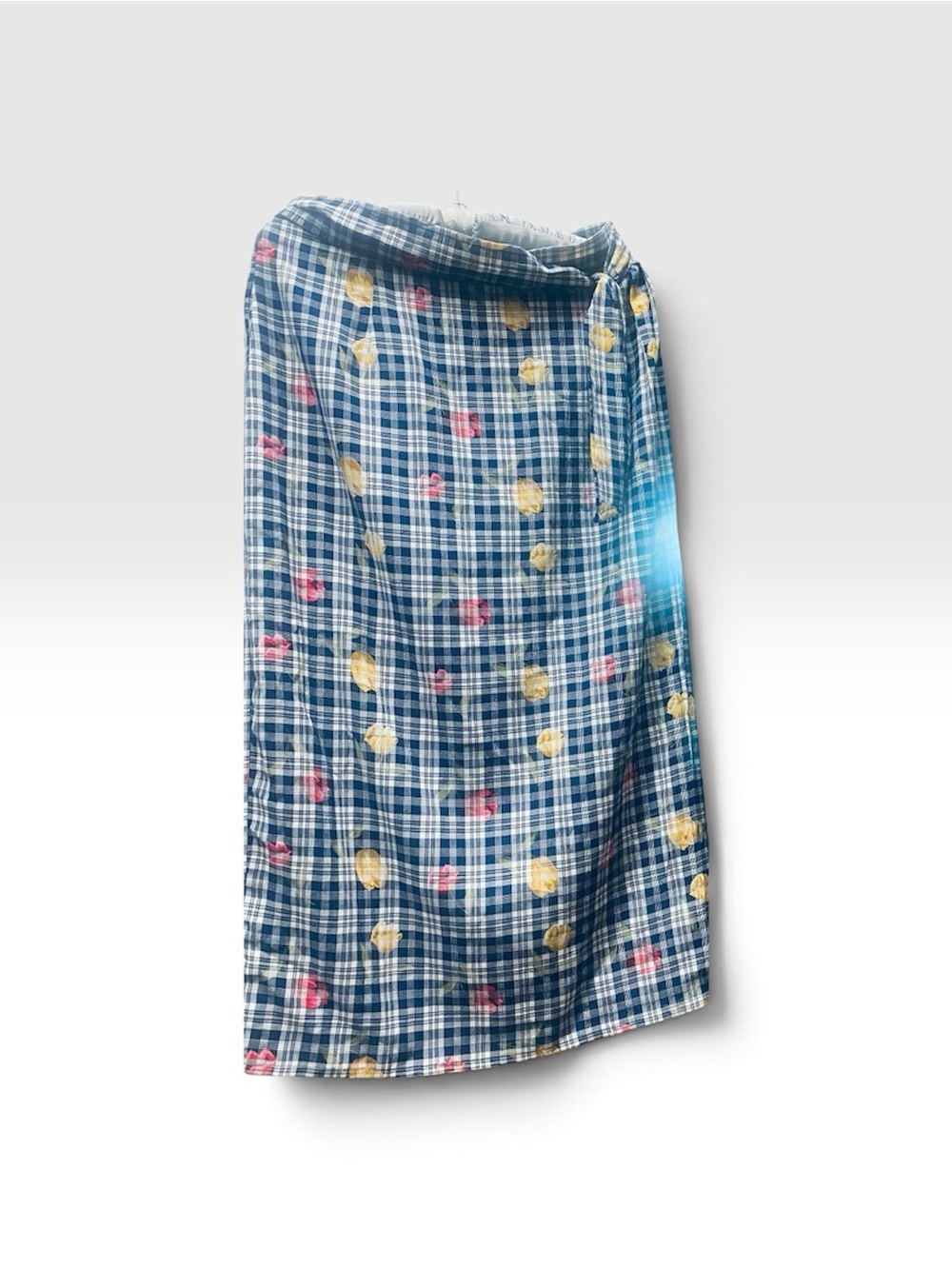 Vintage Floral Plaid Skirt from the 1990s by Kathie Lee / Size 40